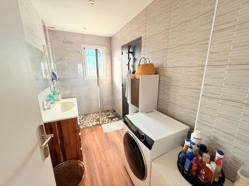 Maison - 93 m² - 4 pièces