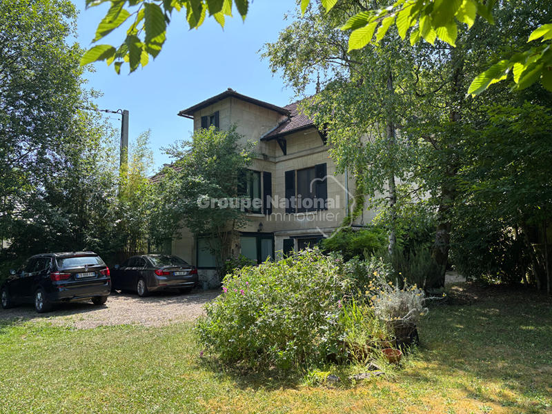 Maison - 192 m² - 8 pièces