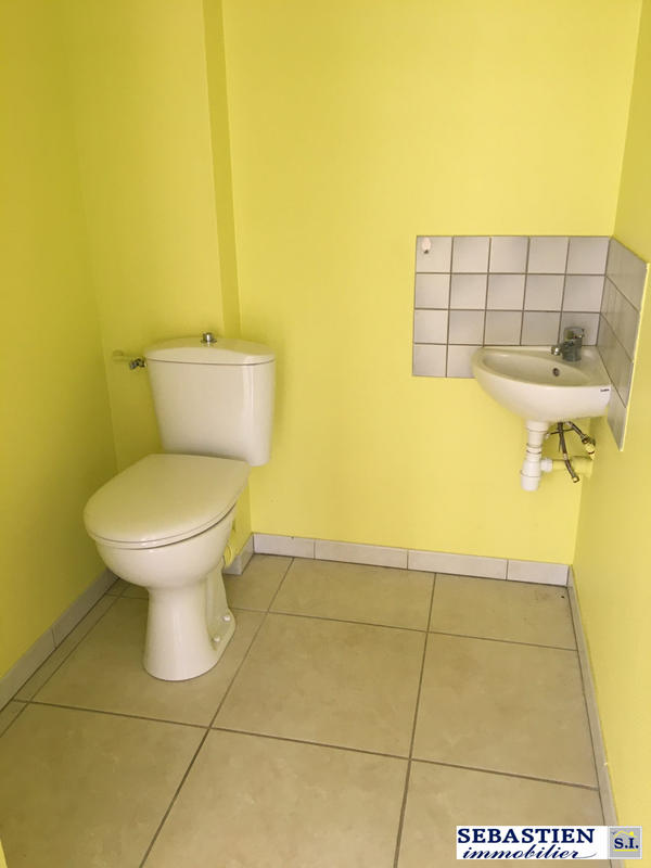 Local commercial - 46 m² - 4 pièces