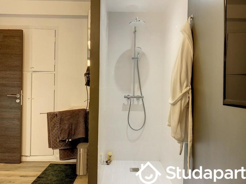 Chambre - 15 m² - 1 pièce