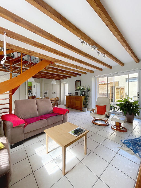 Maison - 90 m² - 3 pièces