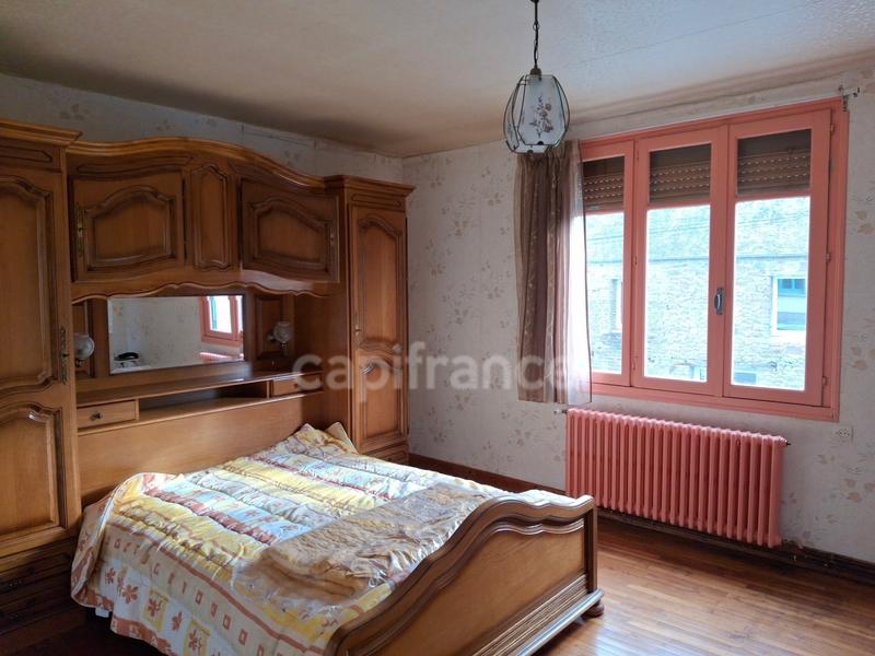 Maison en pierre - 126 m² - 7 pièces