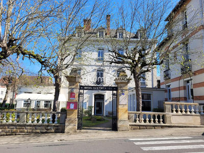 Fonds de commerce - 1 243 m²