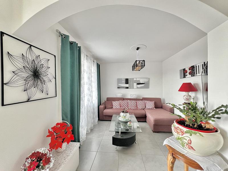 Appartement - 92 m² - 5 pièces