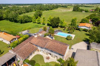 Maison - 400 m² - 8 pièces