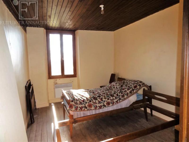 Maison - 198 m² - 8 pièces