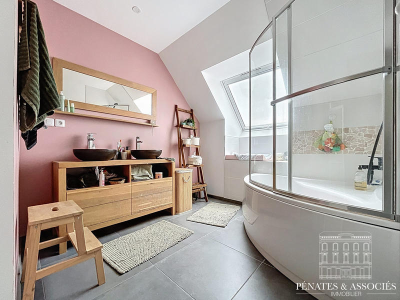 Maison - 110 m² - 6 pièces