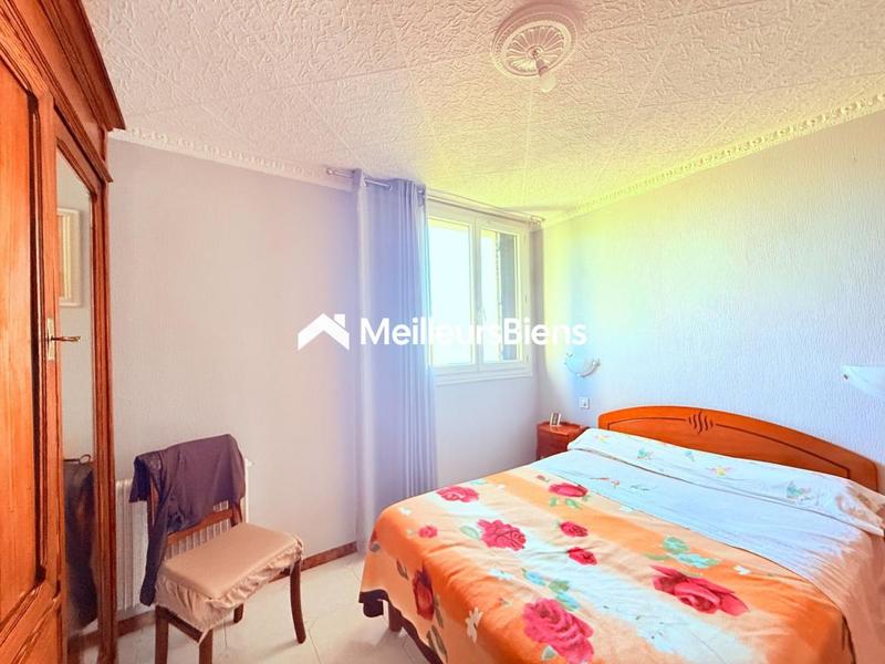 Appartement - 77 m² - 4 pièces