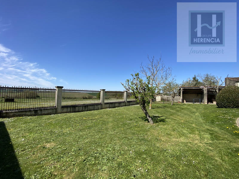 Maison ancienne - 273 m² - 8 pièces