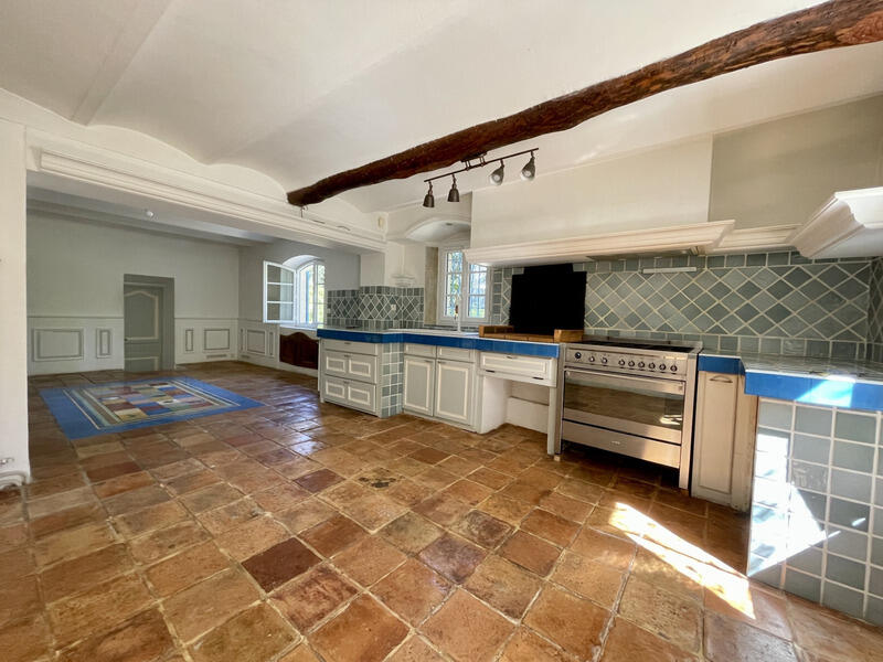 Maison - 290 m² - 10 pièces