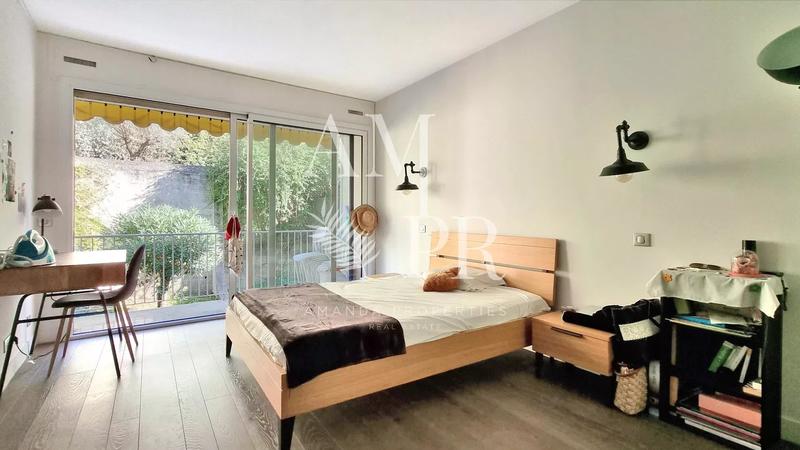 Appartement - 111 m² - 4 pièces