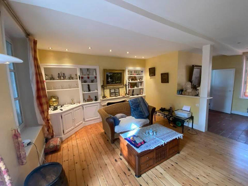 Maison - 185 m² - 8 pièces