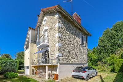 Maison - 104 m² - 6 pièces