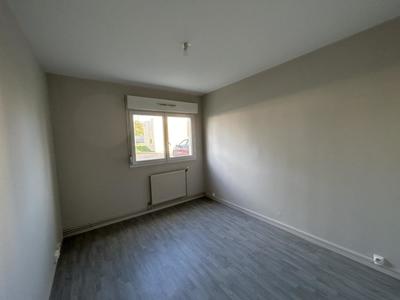 Appartement - 96 m² - 5 pièces