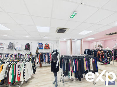 Fonds de commerce - Magasins - 132 m²