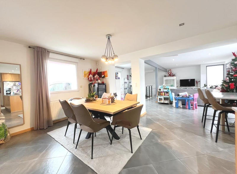 Maison - 114 m² - 5 pièces