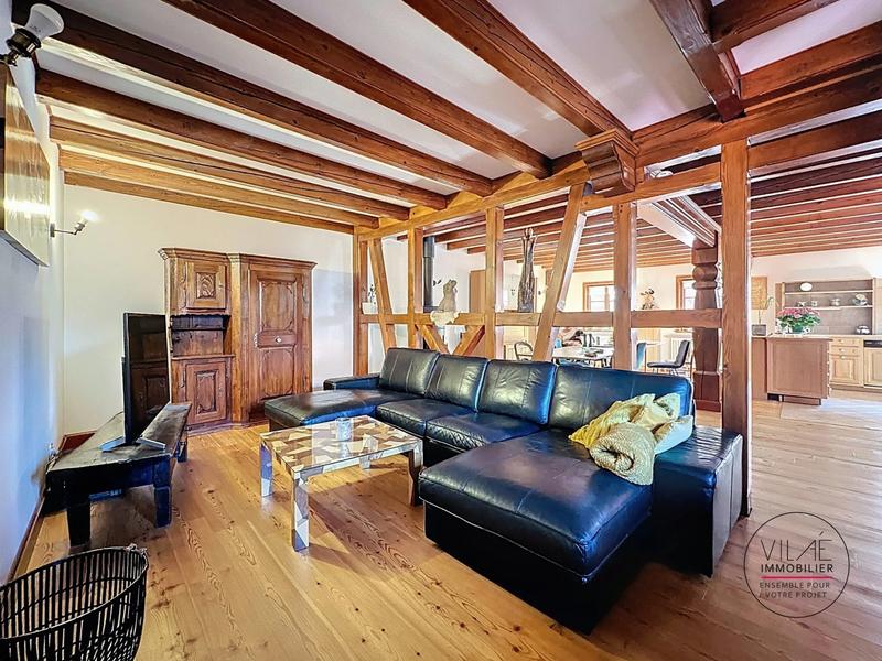 Maison - 209 m² - 8 pièces