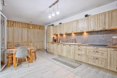 Villa - 193 m² - 9 pièces