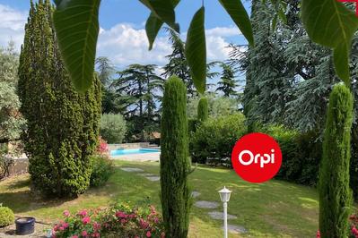 Propriété - 283 m² - 7 pièces