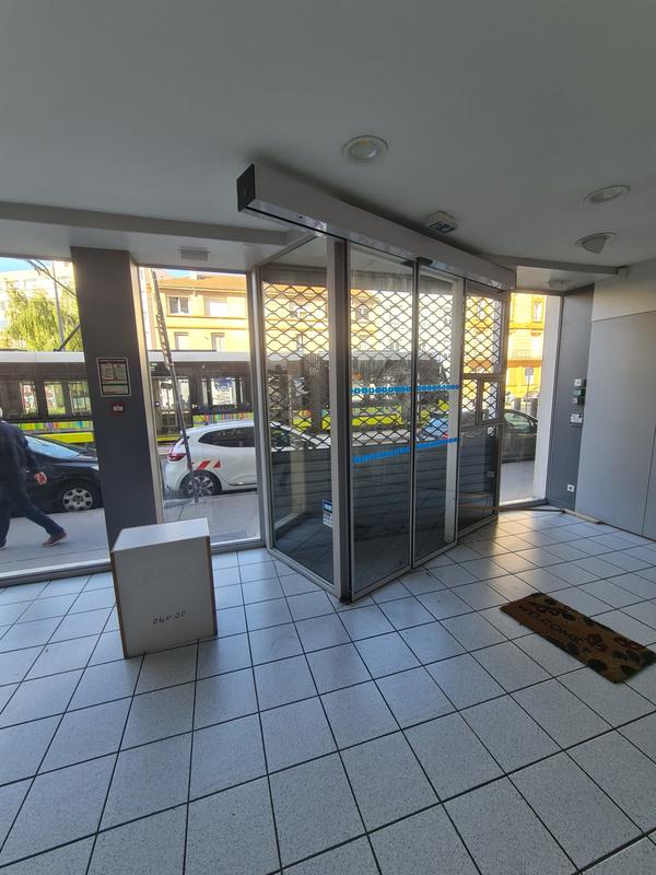 Local commercial - 220 m²