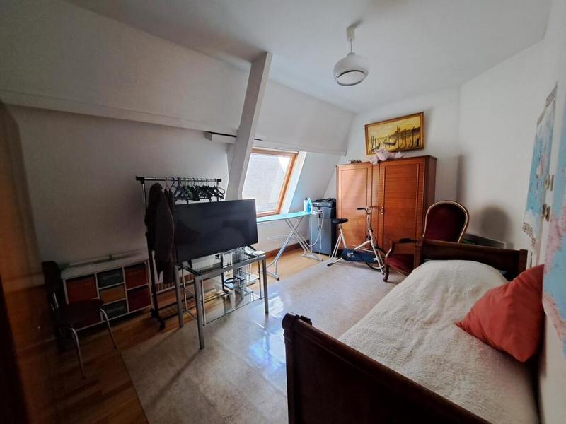 Appartement - 181 m² - 8 pièces