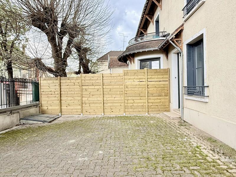 Triplex - 97 m² - 4 pièces