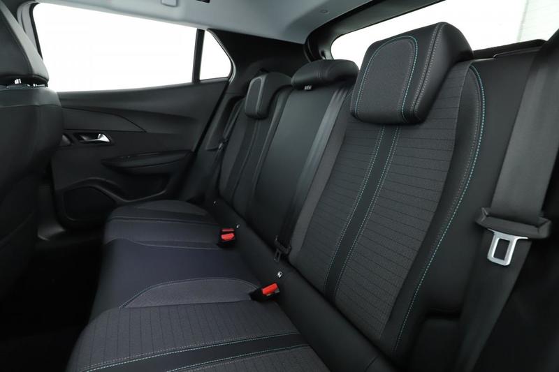 Peugeot 2008 1.5 Blue-HDi Allure Pack Eat8 131 ch