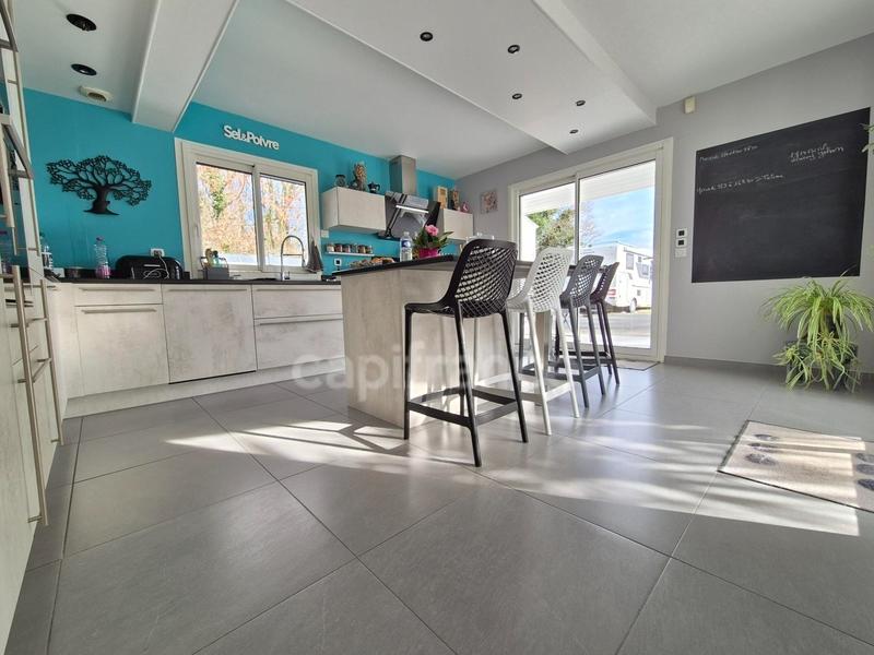 Maison - 170 m² - 5 pièces