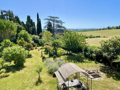 Maison de village - 193 m² - 9 pièces