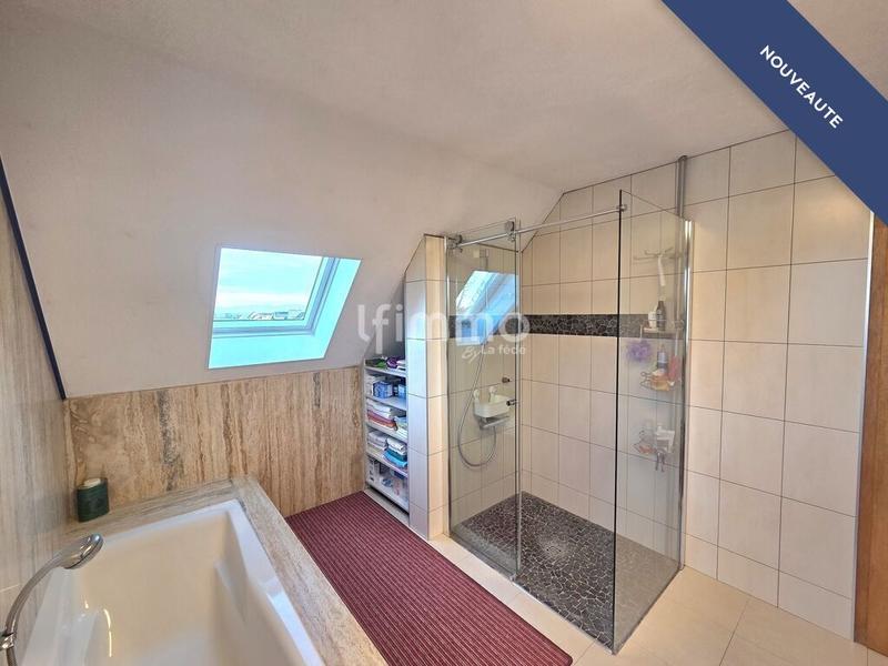 Maison - 198 m² - 7 pièces