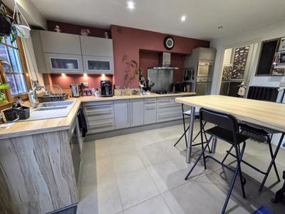 Maison - 145 m² - 7 pièces