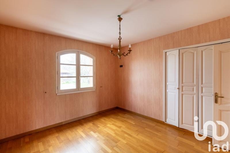 Maison - 240 m² - 5 pièces