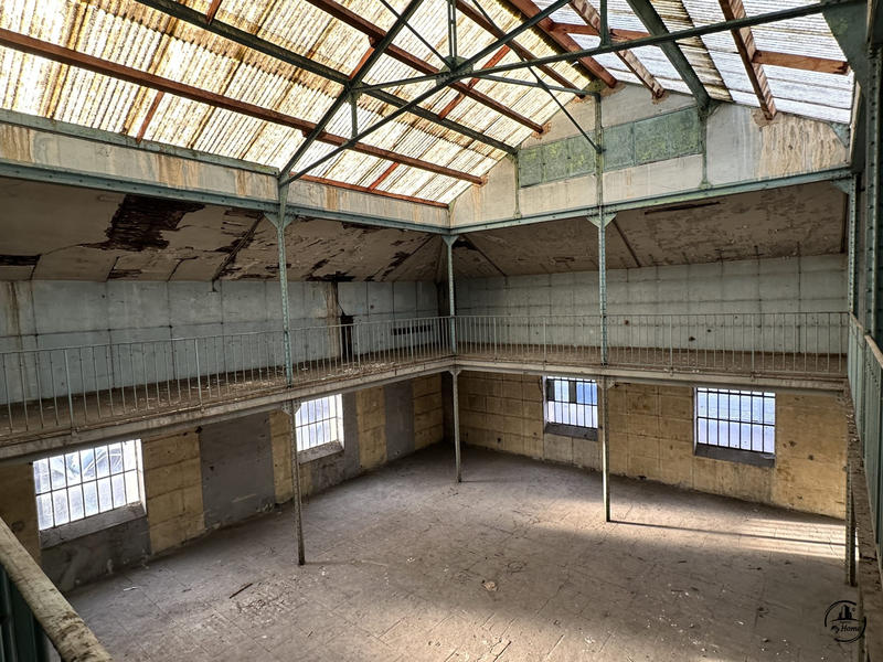 Appartement - 180 m² - 1 pièce