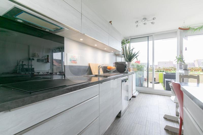 Appartement - 90 m² - 4 pièces