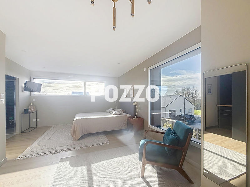 Maison - 140 m² - 6 pièces