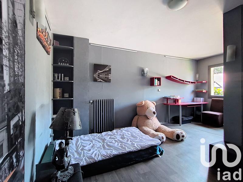 Maison - 192 m² - 9 pièces