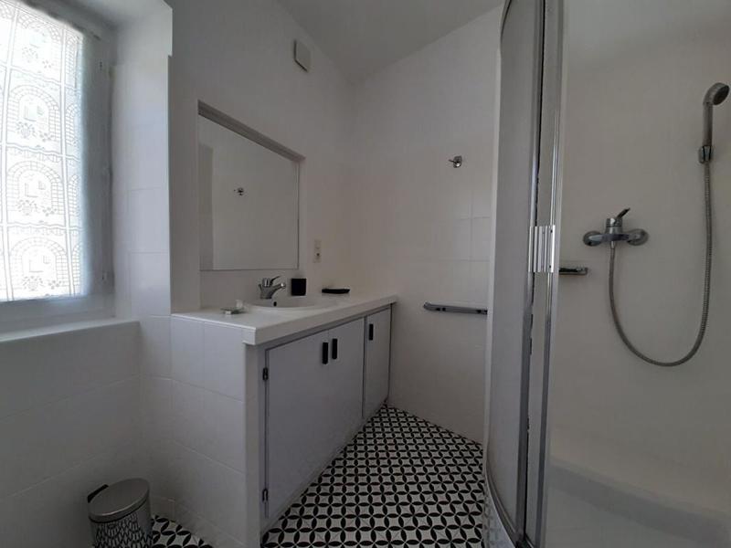 Maison - 252 m² - 7 pièces