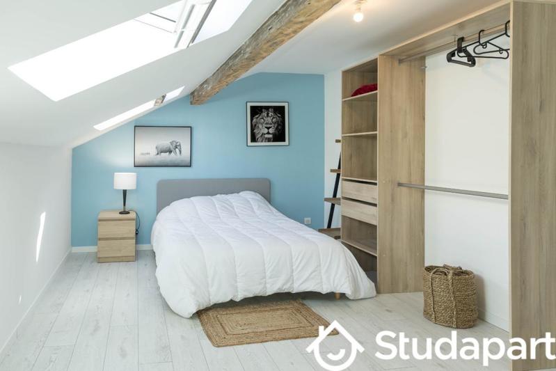 Chambre - 13 m² - 1 pièce