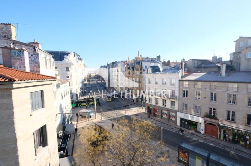 Appartement - 193 m² - 6 pièces