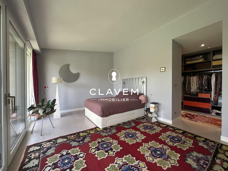 Maison - 208 m² - 7 pièces