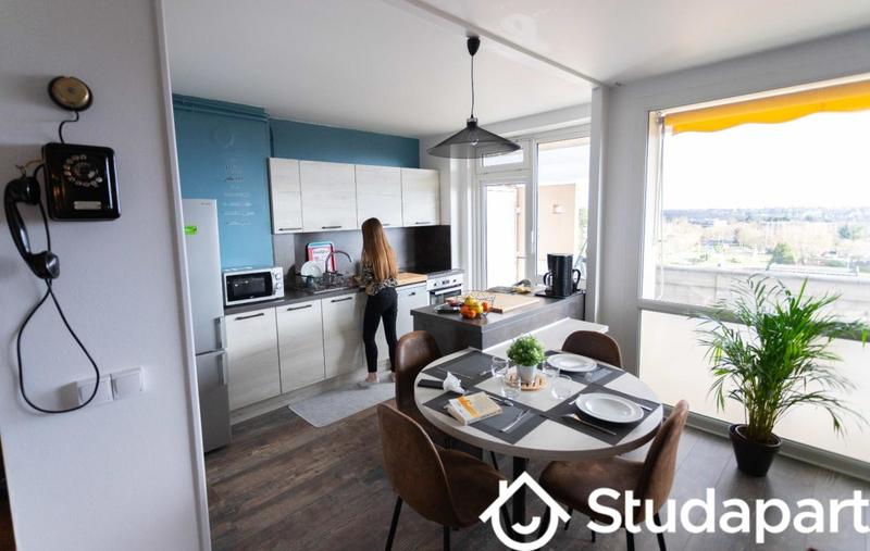 Chambre - 10 m² - 1 pièce