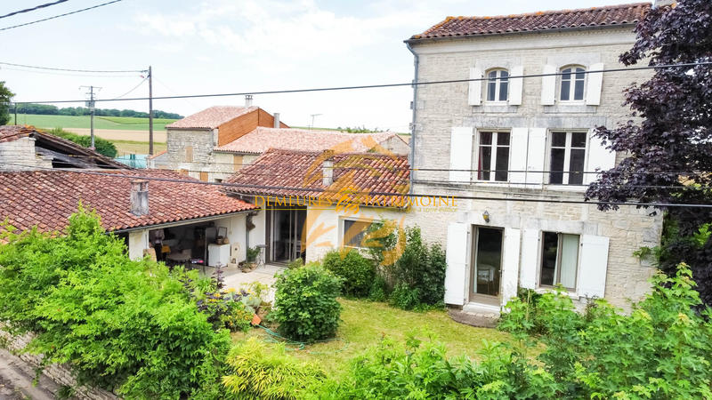 Maison - 160 m² - 5 pièces