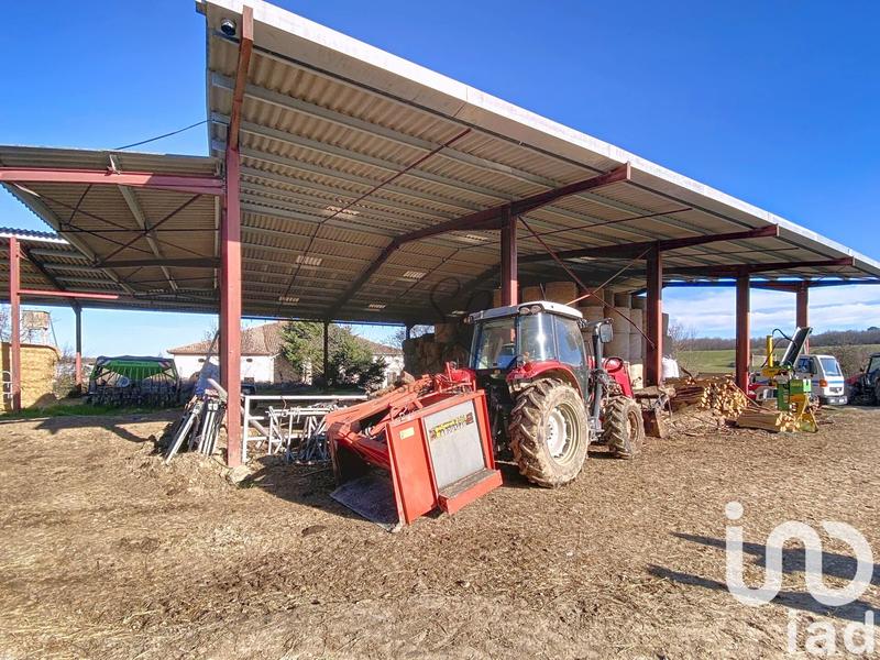 Maison - 415 m² - 15 pièces