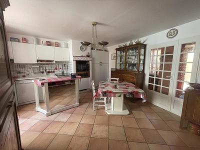 Maison - 204 m² - 6 pièces