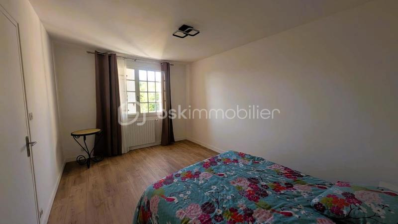 Maison en pierre - 197 m² - 9 pièces