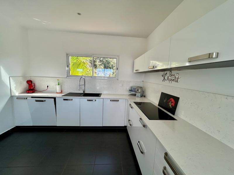 Villa - 217 m² - 5 pièces