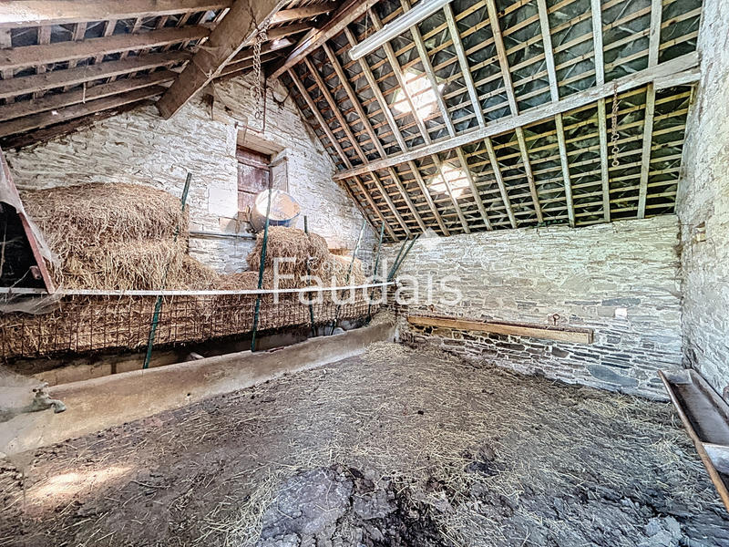 Maison - 636 m² - 3 pièces