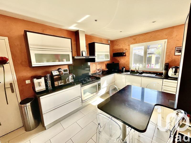 Maison - 166 m² - 7 pièces