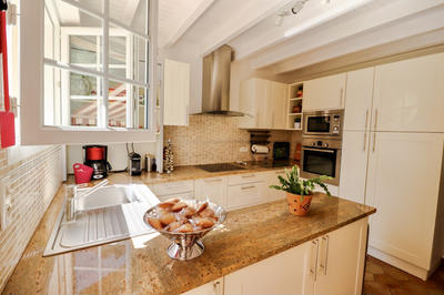 Maison - 251 m² - 11 pièces