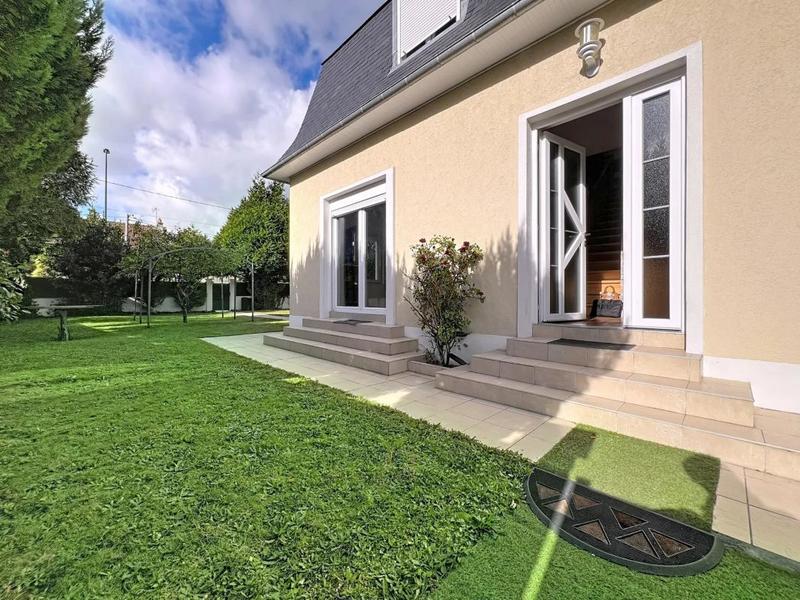 Maison - 143 m² - 6 pièces